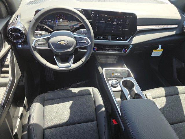 new 2026 Chevrolet Equinox car, priced at $30,498
