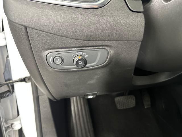 used 2022 Chevrolet Equinox car, priced at $18,990