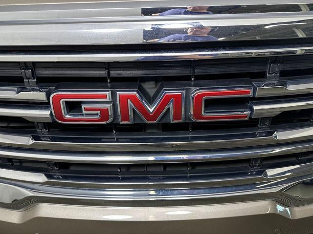 used 2023 GMC Acadia car, priced at $23,990