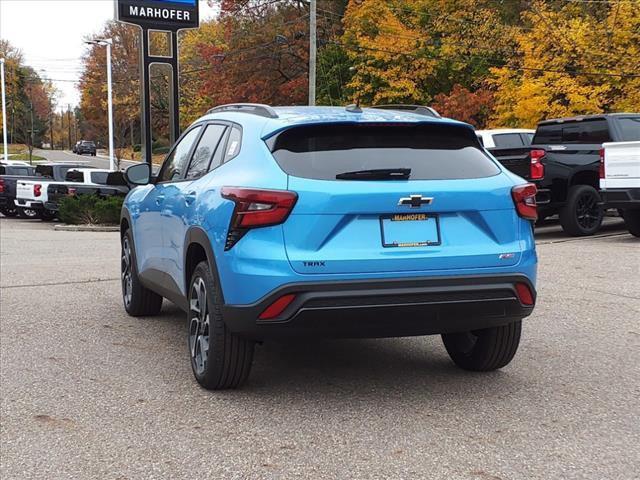 new 2025 Chevrolet Trax car, priced at $26,335