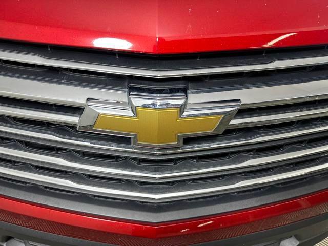 used 2023 Chevrolet Traverse car, priced at $29,490