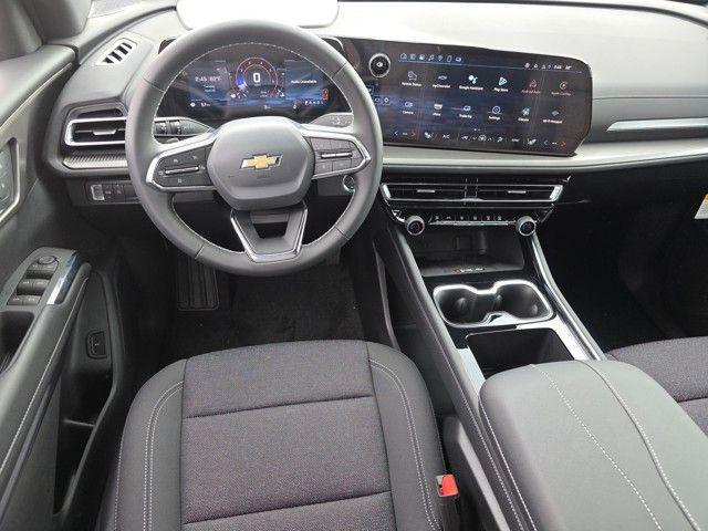 new 2025 Chevrolet Traverse car, priced at $43,040