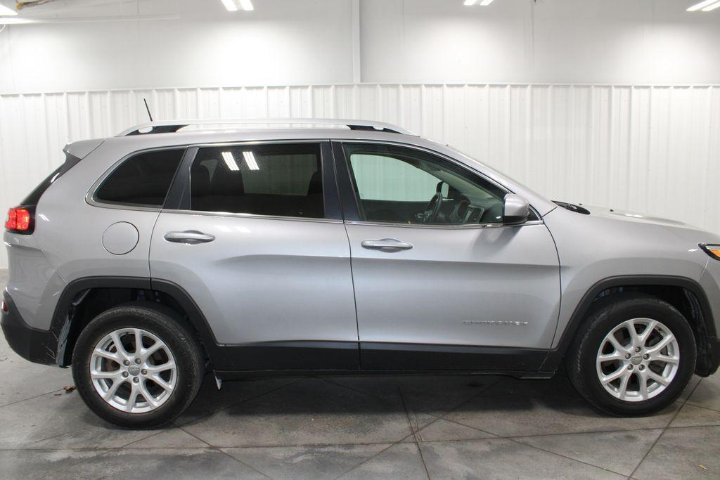 used 2018 Jeep Cherokee car, priced at $14,228