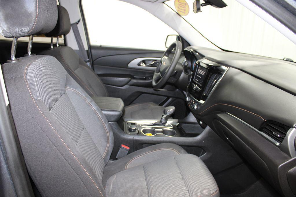 used 2021 Chevrolet Traverse car, priced at $18,788