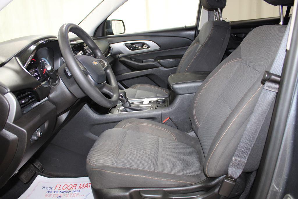 used 2021 Chevrolet Traverse car, priced at $18,788