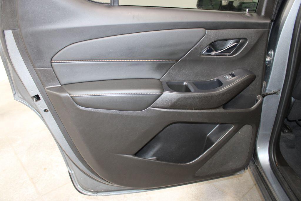 used 2021 Chevrolet Traverse car, priced at $18,788