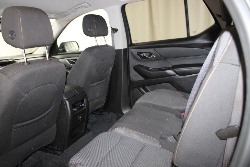 used 2021 Chevrolet Traverse car, priced at $18,788