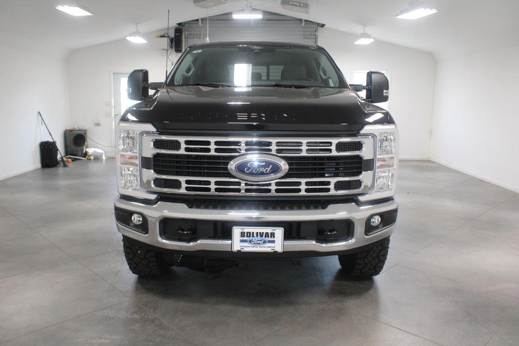 new 2025 Ford F-250 car, priced at $59,726