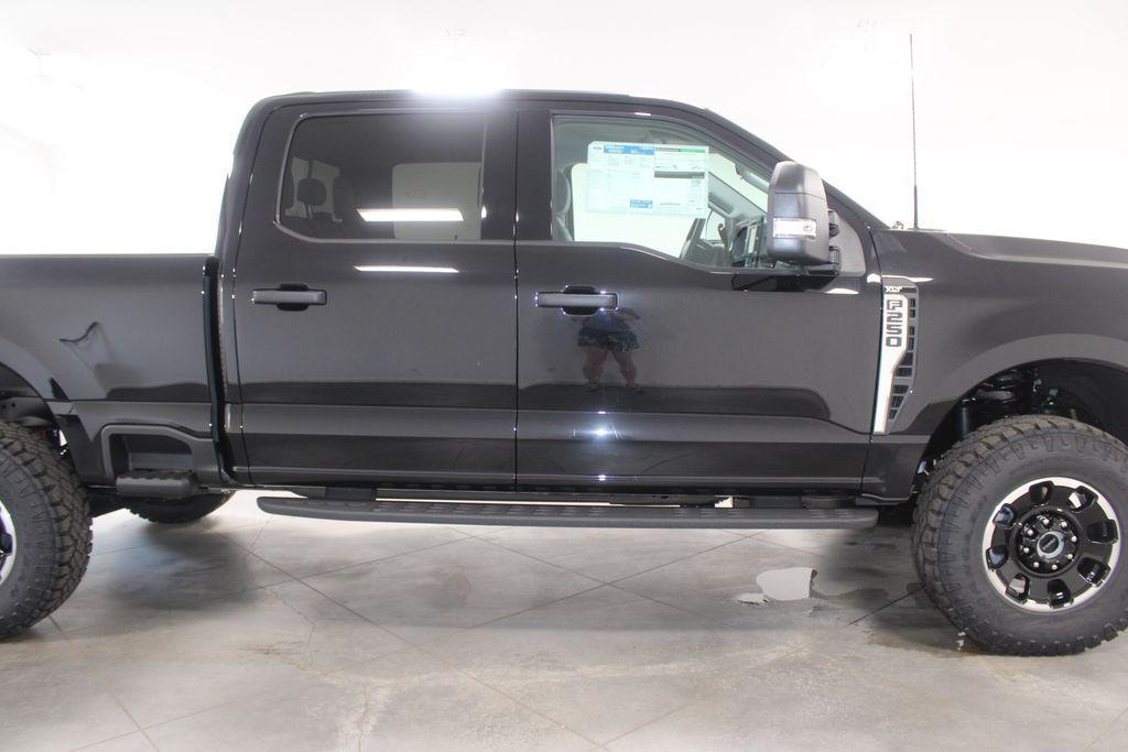 new 2025 Ford F-250 car, priced at $59,726