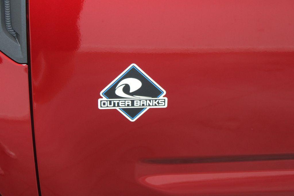 new 2025 Ford Bronco Sport car, priced at $34,892