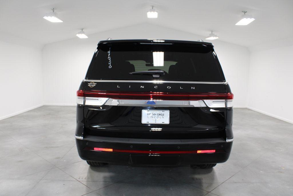 new 2024 Lincoln Navigator car, priced at $93,686