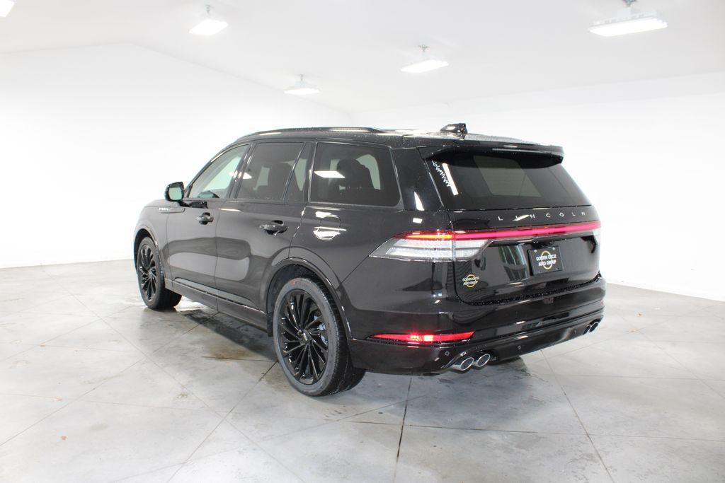 new 2025 Lincoln Aviator car, priced at $75,272