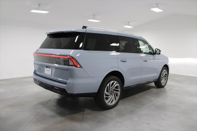 new 2025 Lincoln Navigator car, priced at $100,881