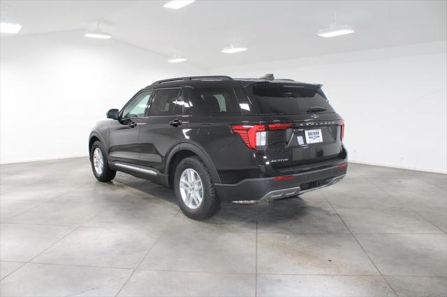 new 2025 Ford Explorer car, priced at $40,725