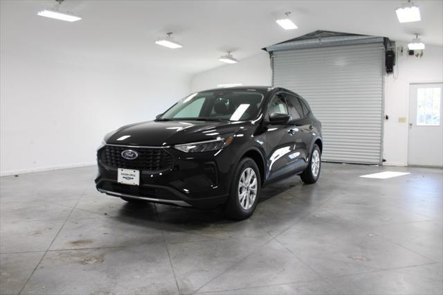 new 2025 Ford Escape car, priced at $29,390