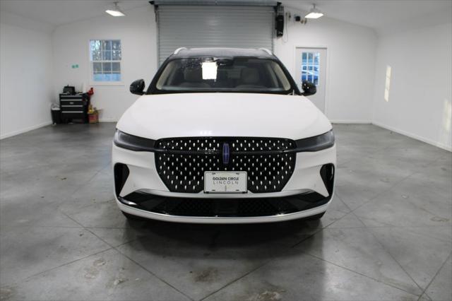 new 2025 Lincoln Nautilus car, priced at $68,221