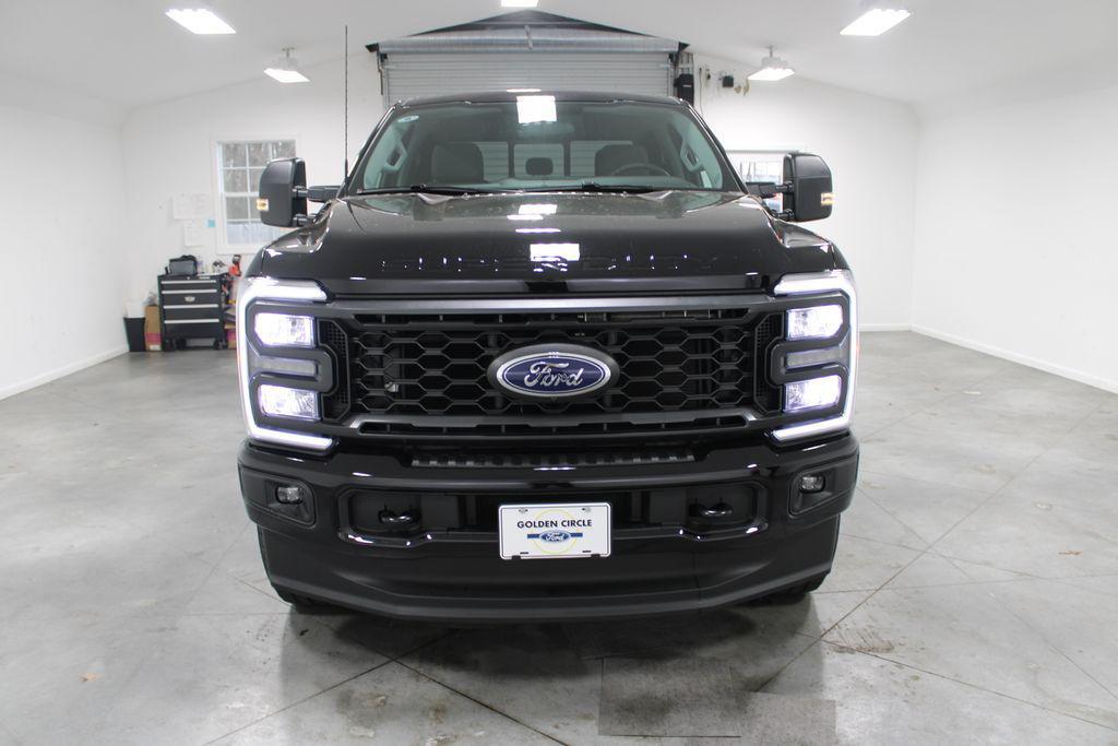 new 2025 Ford F-250 car, priced at $65,961