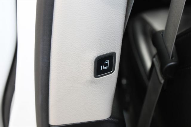 used 2023 Chrysler Pacifica car, priced at $25,258