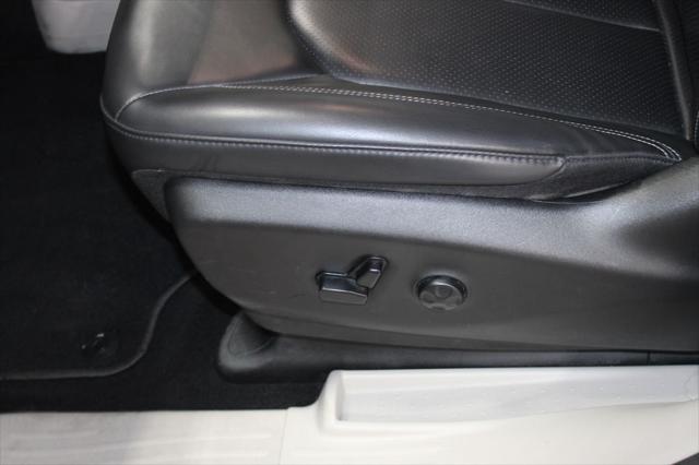 used 2023 Chrysler Pacifica car, priced at $25,258