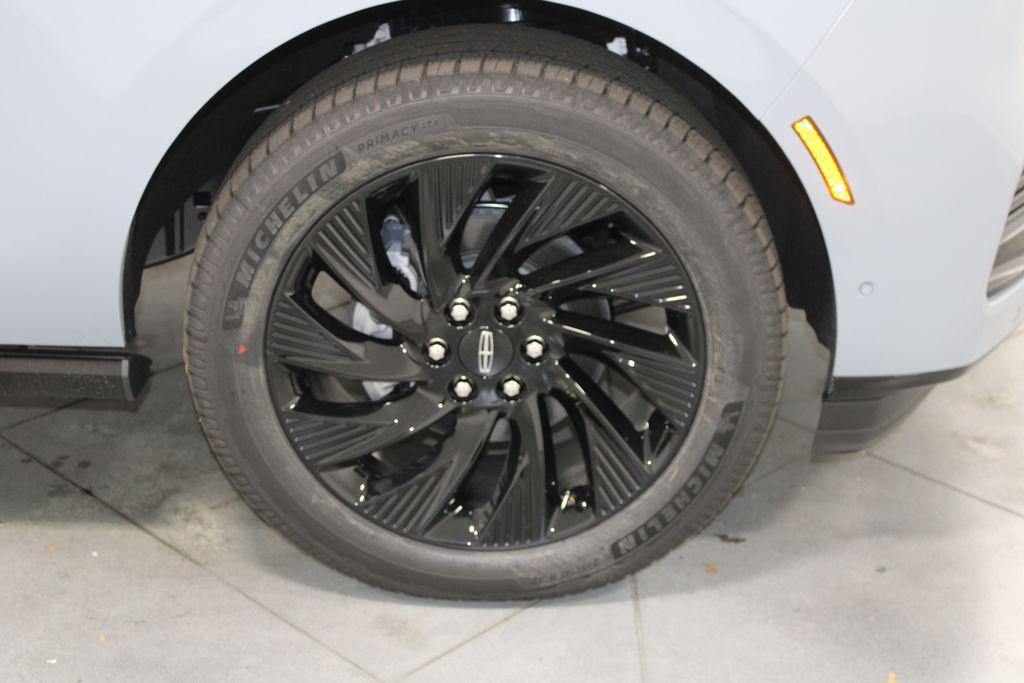 new 2025 Lincoln Navigator car, priced at $106,030