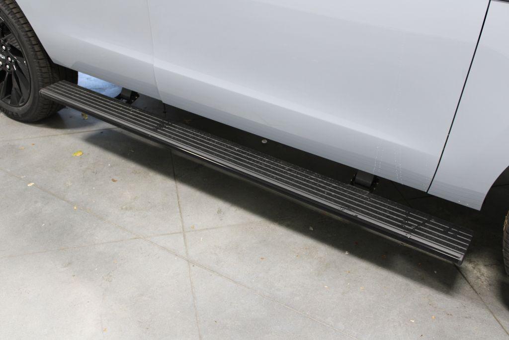 new 2025 Lincoln Navigator car, priced at $106,030