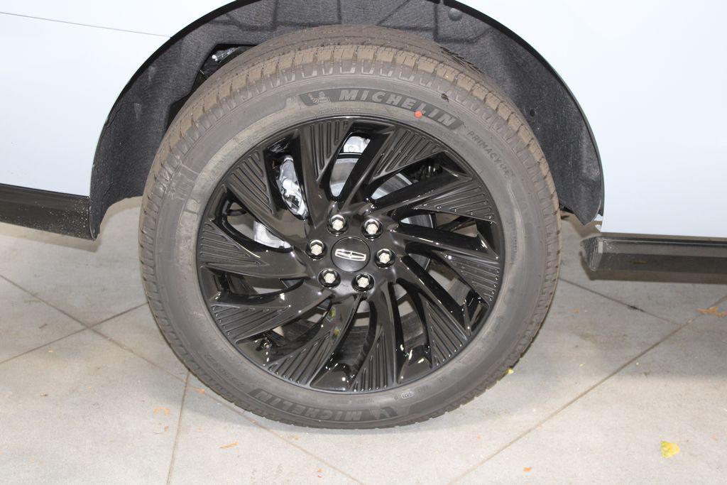 new 2025 Lincoln Navigator car, priced at $106,030