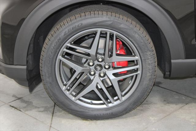new 2025 Ford Explorer car, priced at $45,614