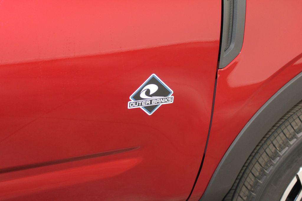 new 2025 Ford Bronco Sport car, priced at $36,821