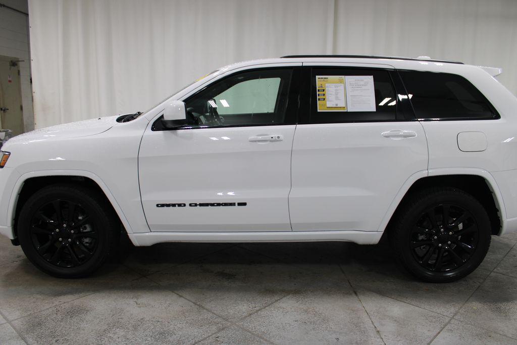used 2022 Jeep Grand Cherokee car, priced at $21,828