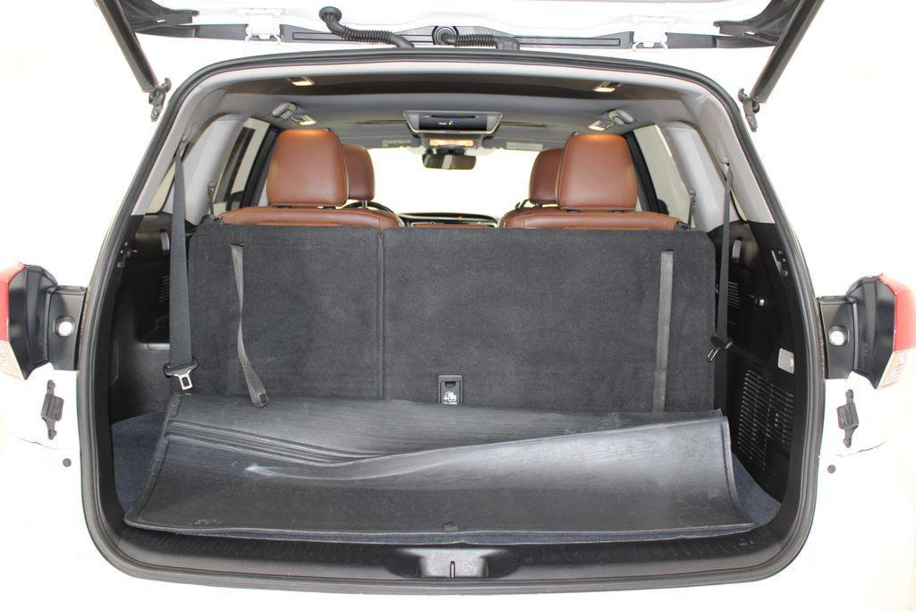 used 2018 Toyota Highlander Hybrid car, priced at $26,748