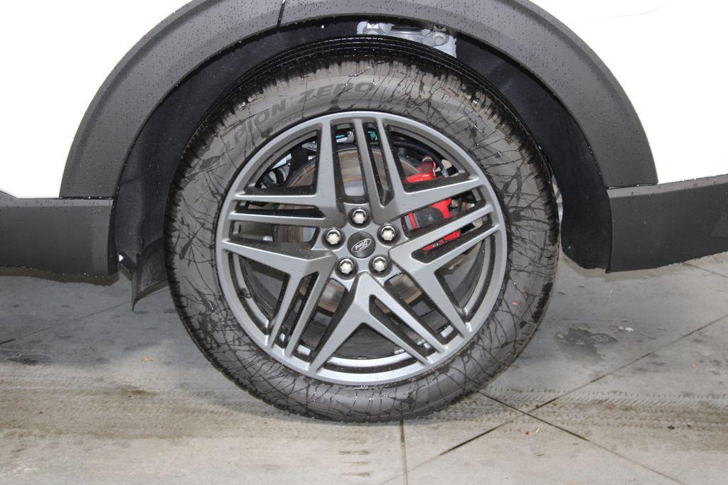 new 2025 Ford Explorer car, priced at $59,542