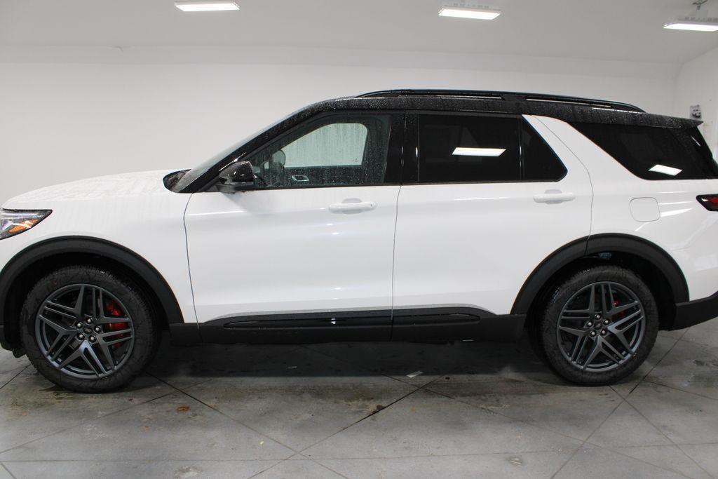 new 2025 Ford Explorer car, priced at $59,542