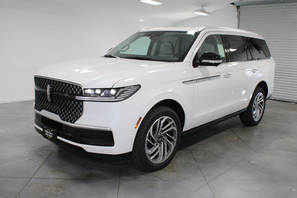 new 2025 Lincoln Navigator car, priced at $99,240