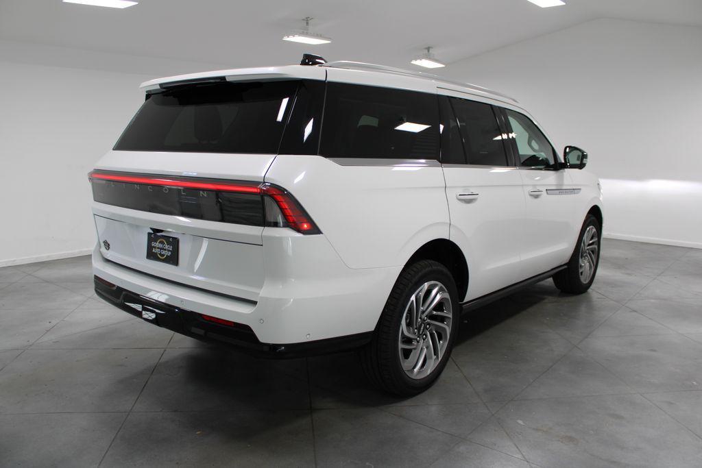 new 2025 Lincoln Navigator car, priced at $99,240