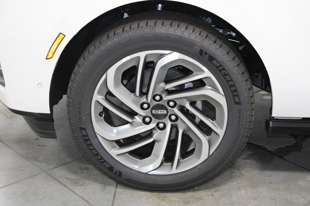 new 2025 Lincoln Navigator car, priced at $99,240