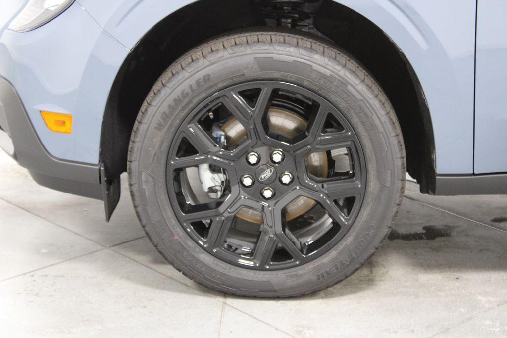 new 2025 Ford Maverick car, priced at $33,276