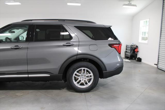 new 2025 Ford Explorer car, priced at $41,922