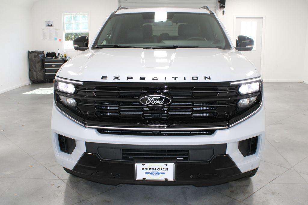 new 2025 Ford Expedition car, priced at $82,673