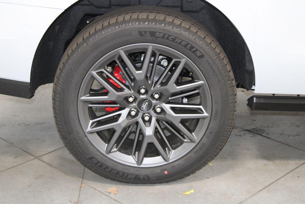 new 2025 Ford Expedition car, priced at $82,673