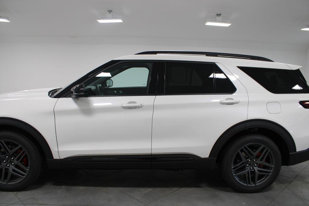 new 2025 Ford Explorer car, priced at $55,867