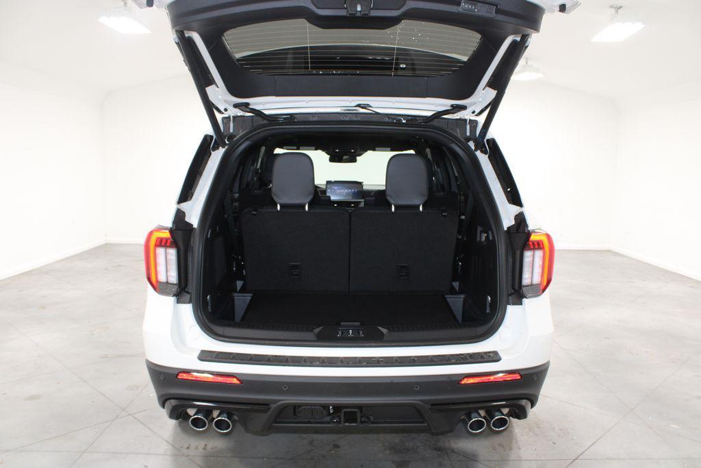 new 2025 Ford Explorer car, priced at $55,867