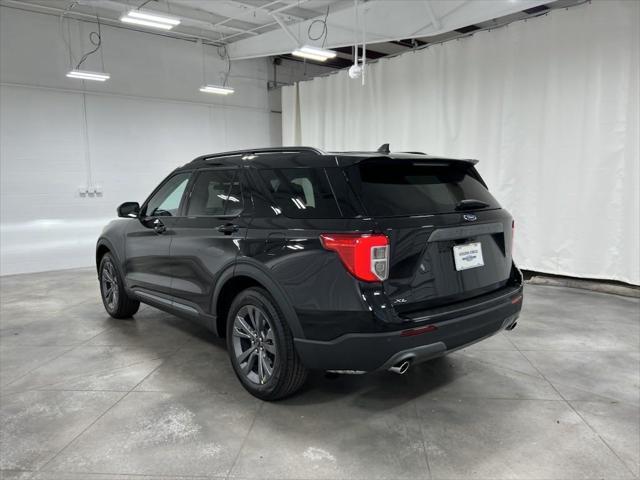 new 2024 Ford Explorer car, priced at $42,988