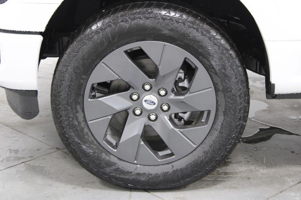 new 2025 Ford F-150 car, priced at $46,194