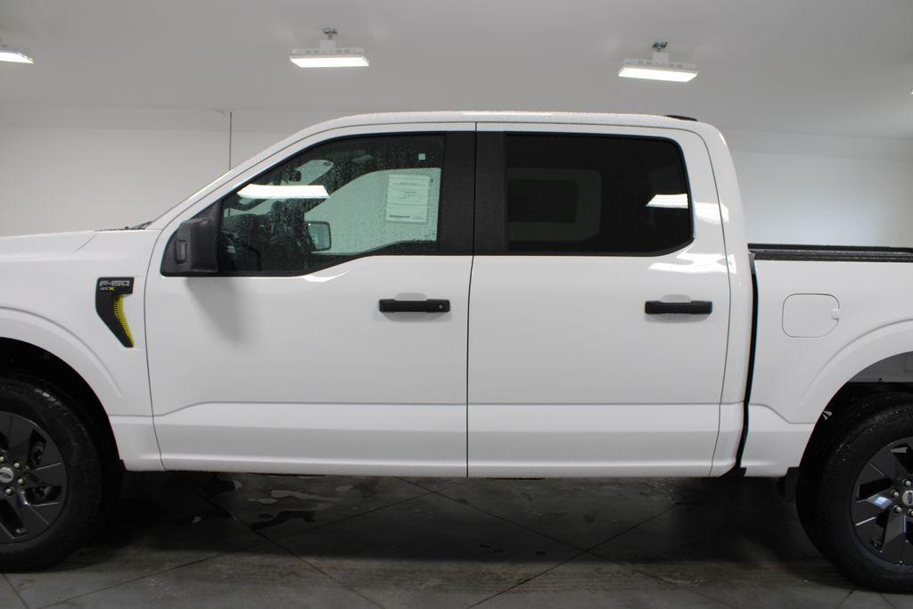 new 2025 Ford F-150 car, priced at $46,194