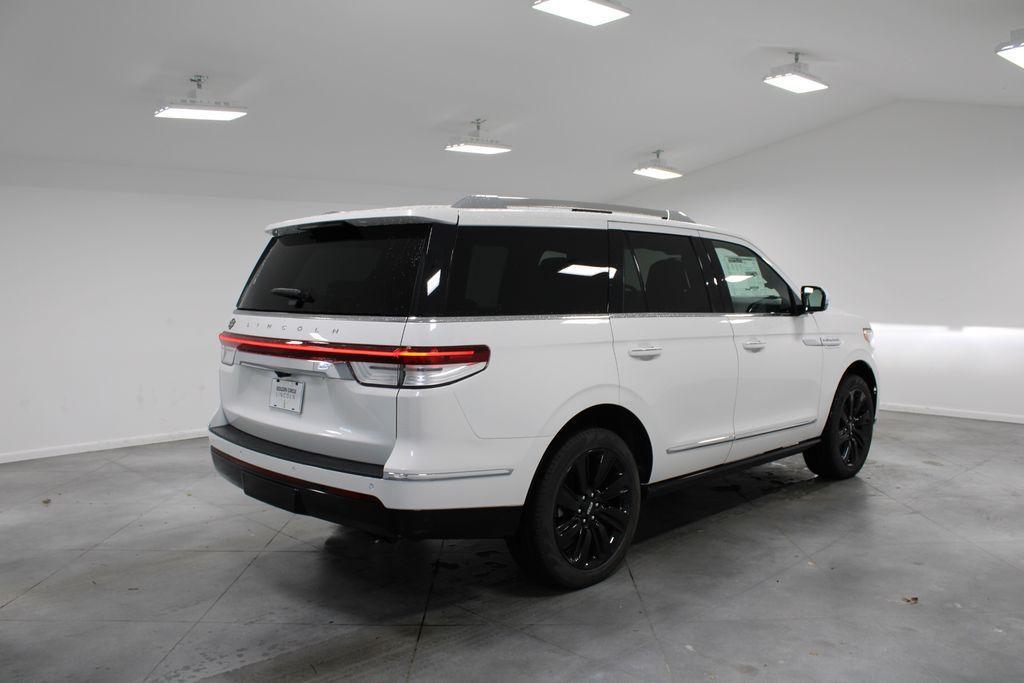 new 2024 Lincoln Navigator car, priced at $99,180