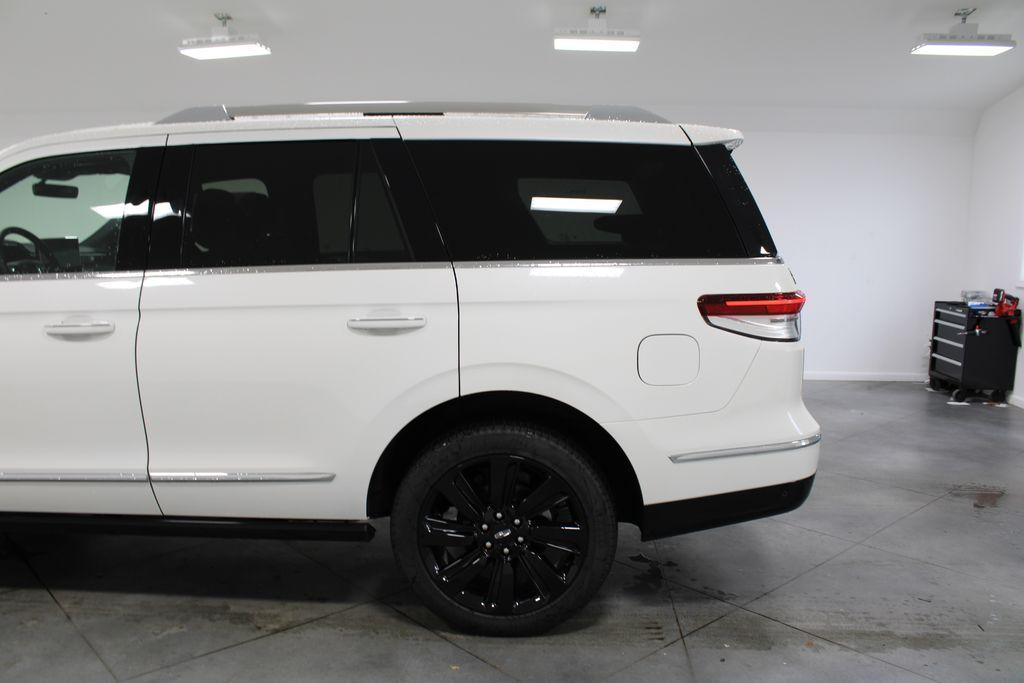 new 2024 Lincoln Navigator car, priced at $99,180