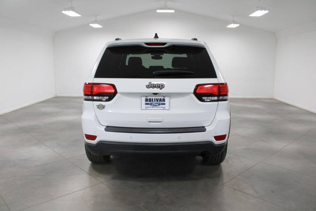 used 2017 Jeep Grand Cherokee car, priced at $11,118