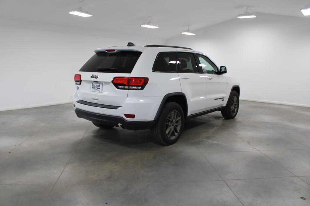 used 2017 Jeep Grand Cherokee car, priced at $11,118