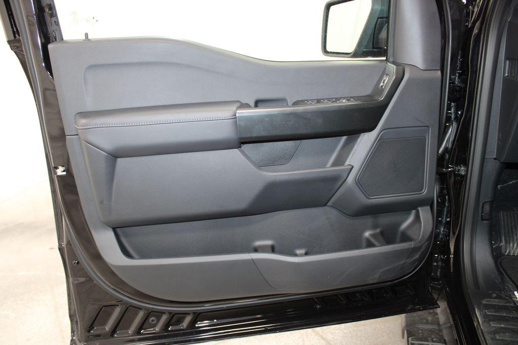 new 2025 Ford F-150 car, priced at $43,827