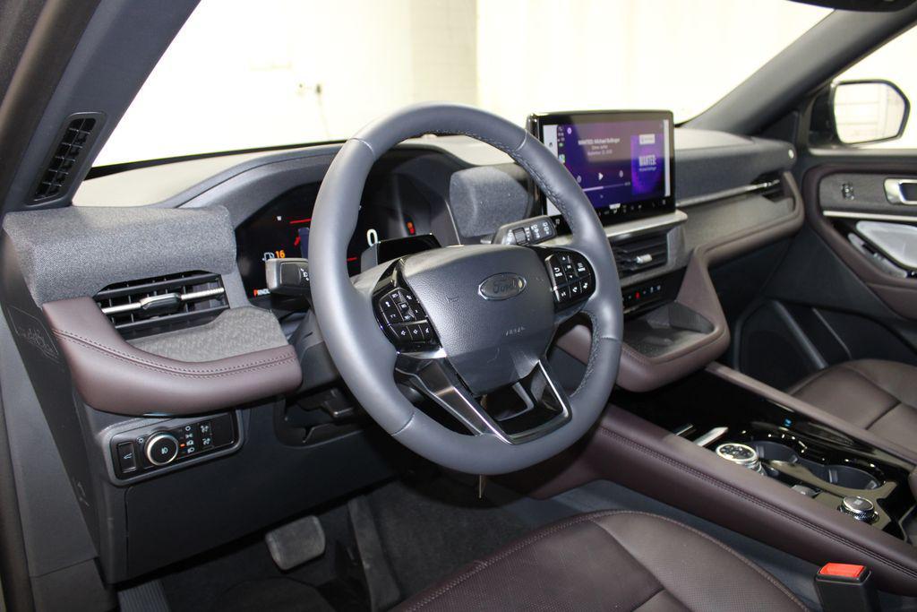 new 2025 Ford Explorer car, priced at $50,935